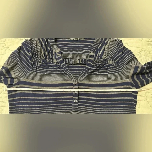 Ella Moss Striped Blue Gray Long Tab Sleeve Top Size L - Picture 7 of 9
